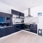 - With Heated Pool Βίλα Pavicini