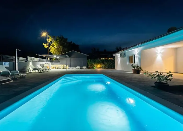 - With Heated Pool Pavicini
