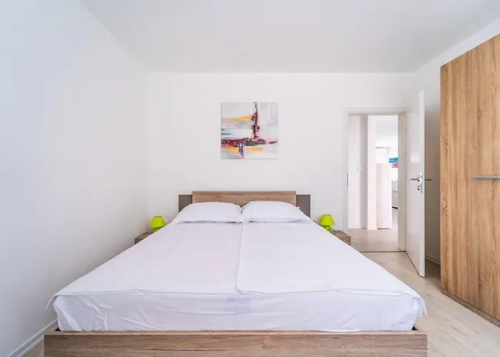 - With Heated Pool Villa Pavicini