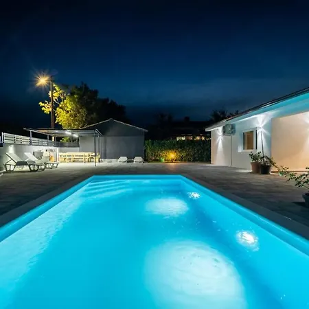 - With Heated Pool Pavicini