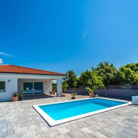 - With Heated Pool Pavicini